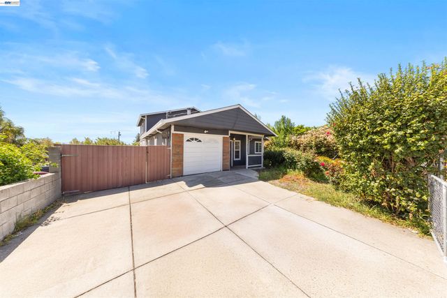 2102 Overhill Rd, Concord, CA 94520