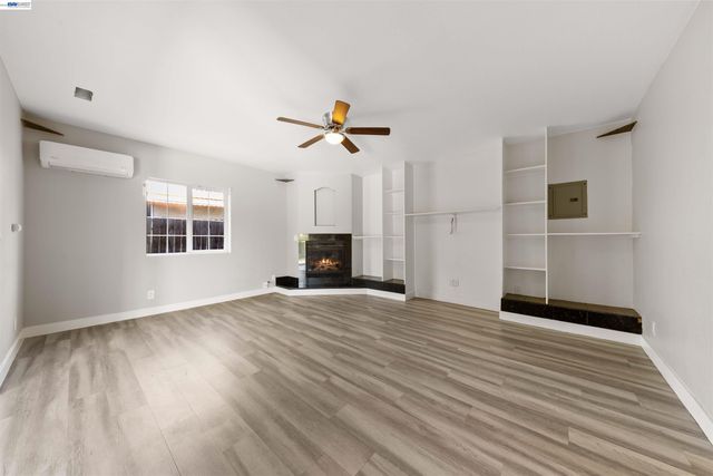 2102 Overhill Rd, Concord, CA 94520