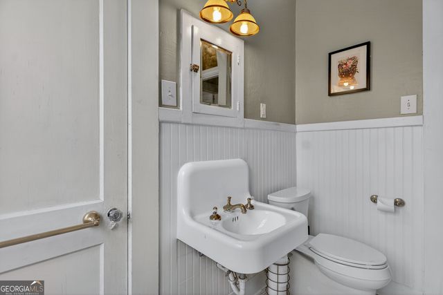 421 College Avenue, Lagrange, GA 30240