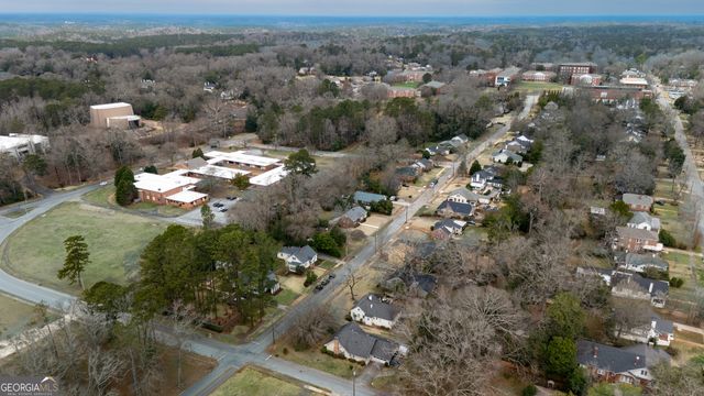 421 College Avenue, Lagrange, GA 30240