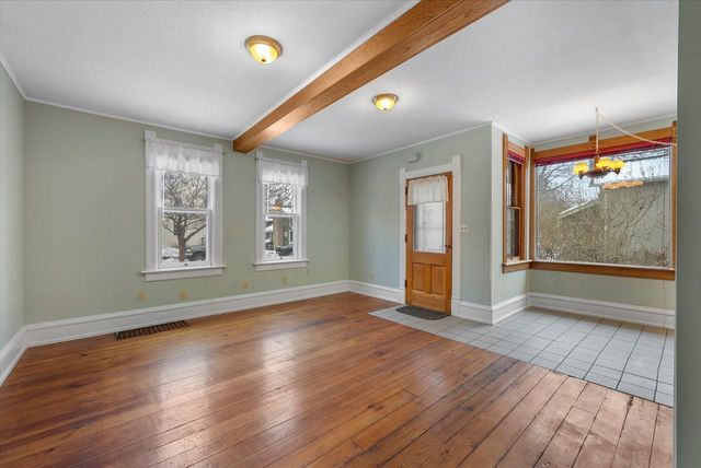 W61N669 Mequon AVENUE, Cedarburg, WI 53012