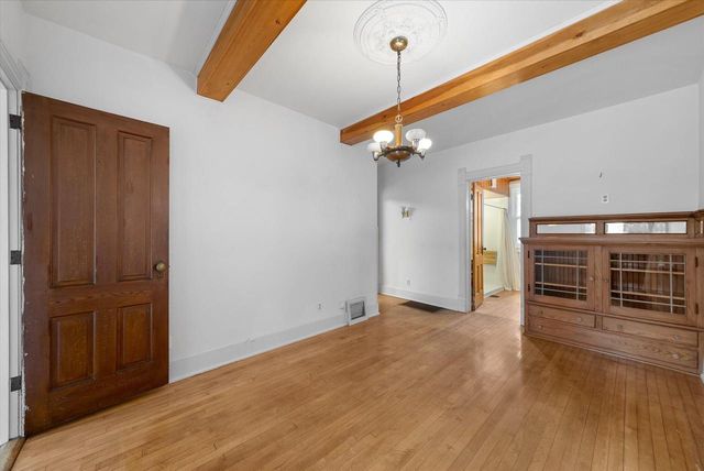 W61N669 Mequon AVENUE, Cedarburg, WI 53012