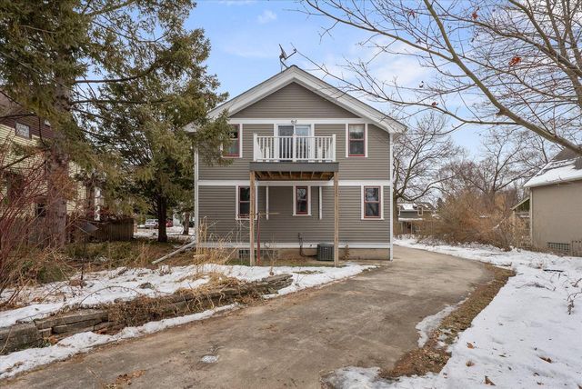 W61N669 Mequon AVENUE, Cedarburg, WI 53012