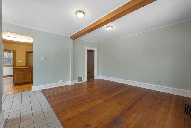 W61N669 Mequon AVENUE, Cedarburg, WI 53012