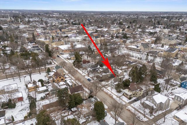 W61N669 Mequon AVENUE, Cedarburg, WI 53012