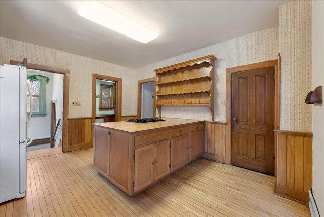 W61N669 Mequon AVENUE, Cedarburg, WI 53012