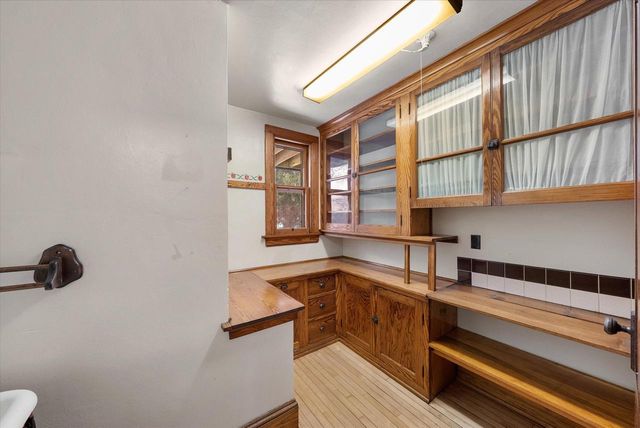 W61N669 Mequon AVENUE, Cedarburg, WI 53012