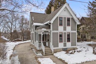 W61N669 Mequon AVENUE, Cedarburg, WI 53012