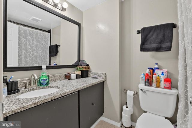 2828 SAXTON RD, Philadelphia, PA 19114