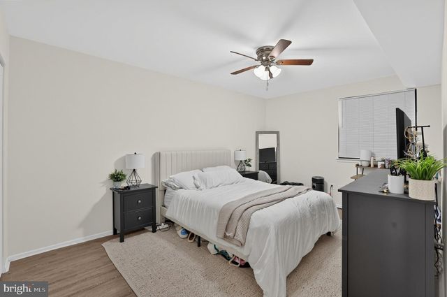 2828 SAXTON RD, Philadelphia, PA 19114