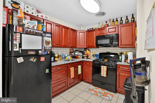 2828 SAXTON RD, Philadelphia, PA 19114