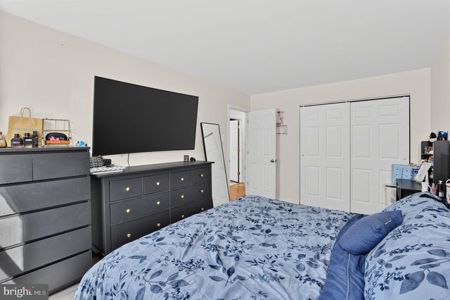 2828 SAXTON RD, Philadelphia, PA 19114