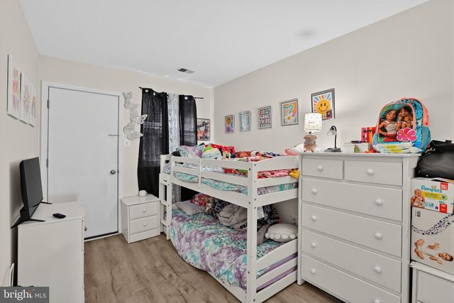 2828 SAXTON RD, Philadelphia, PA 19114