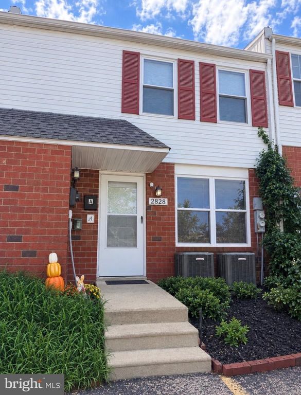 2828 SAXTON RD, Philadelphia, PA 19114
