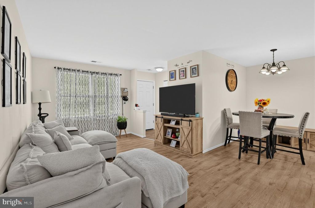 2828 SAXTON RD, PHILADELPHIA, PA 19114 — photo 2