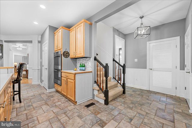 9653 WATKINS RD, Gaithersburg, MD 20882