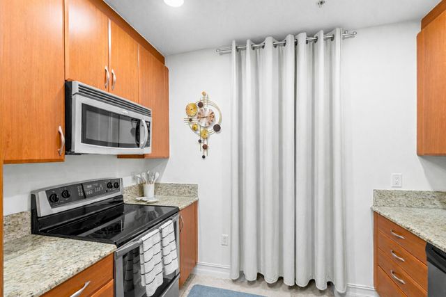 701 S Olive Avenue 807, West Palm Beach, FL 33401