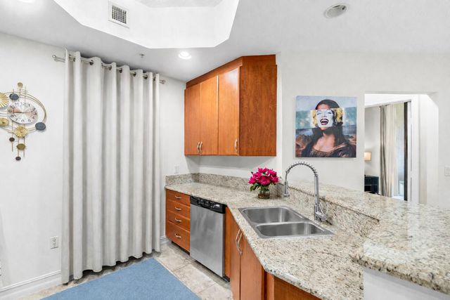 701 S Olive Avenue 807, West Palm Beach, FL 33401