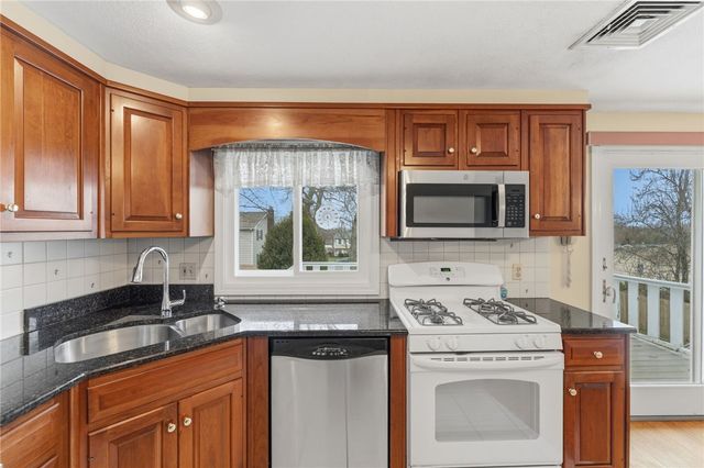 137 Monterey Drive, West Warwick, RI 02893