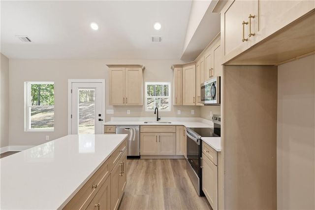 180 Edwards Road, Clarkesville, GA 30523