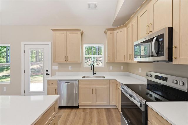 180 Edwards Road, Clarkesville, GA 30523