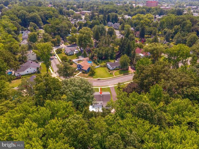 42 DEVON RD, Mount Holly, NJ 08060