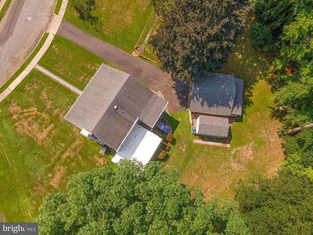 42 DEVON RD, Mount Holly, NJ 08060