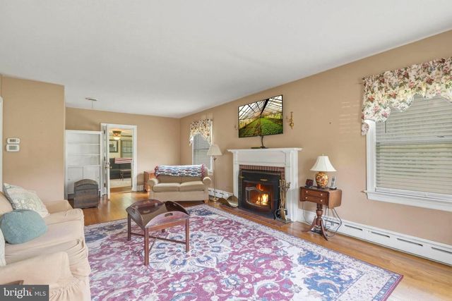 42 DEVON RD, Mount Holly, NJ 08060