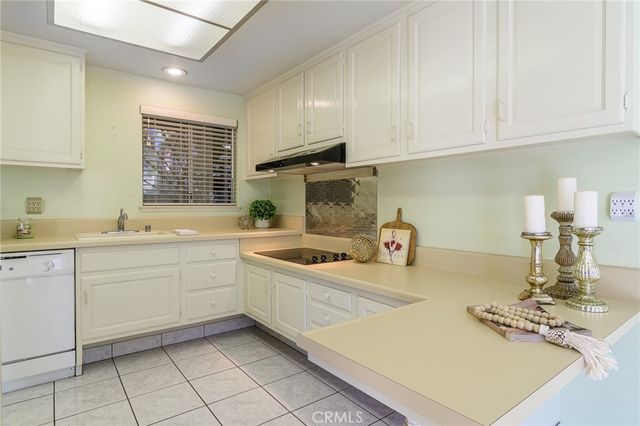 2139 Ronda Granada B, Laguna Woods, CA 92637