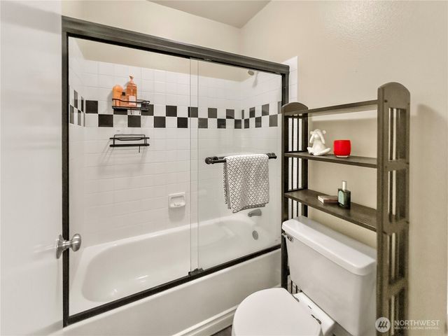 4017 239th Place SE, Sammamish, WA 98029