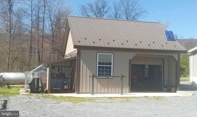 105 ENOLA RD, Newburg, PA 17240