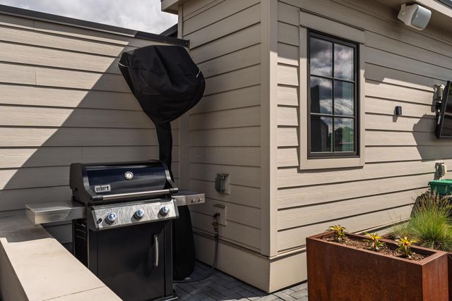 895 S Wall Street, Columbus, OH 43206