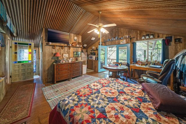 907 Deertrail DR, San Marcos, TX 78666