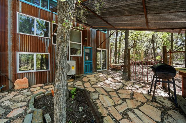 907 Deertrail DR, San Marcos, TX 78666