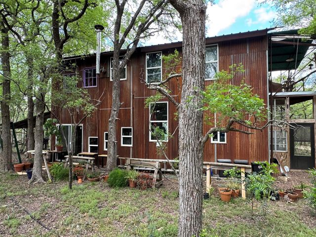 907 Deertrail DR, San Marcos, TX 78666