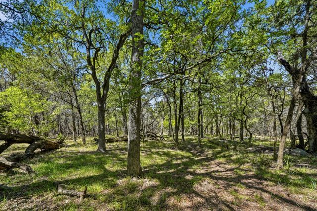 907 Deertrail DR, San Marcos, TX 78666