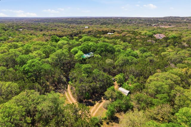 907 Deertrail DR, San Marcos, TX 78666