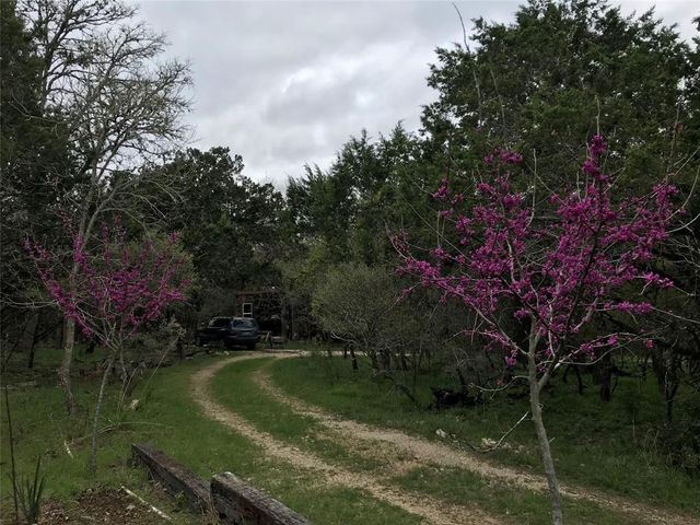 907 Deertrail DR, San Marcos, TX 78666