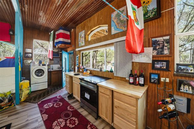 907 Deertrail DR, San Marcos, TX 78666