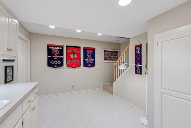 823 Hidden Meadow Trail, Eagan, MN 55123