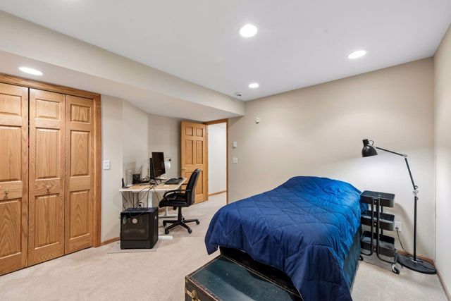 823 Hidden Meadow Trail, Eagan, MN 55123