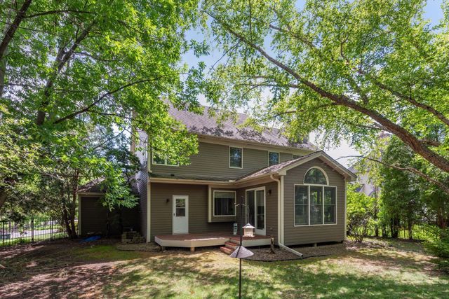 823 Hidden Meadow Trail, Eagan, MN 55123