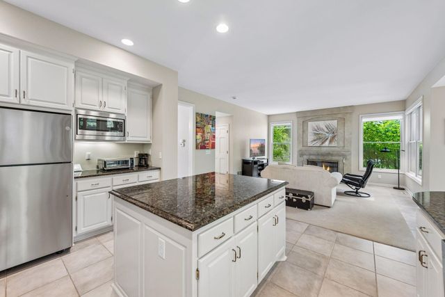 823 Hidden Meadow Trail, Eagan, MN 55123