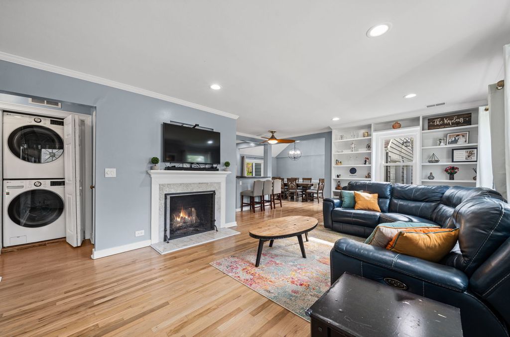 Image 3 of property listing at 1160 Hazel Avenue, Deerfield, IL 60015
