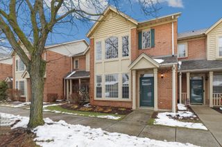 2921 Clough Avenue, Highland, IN 46322