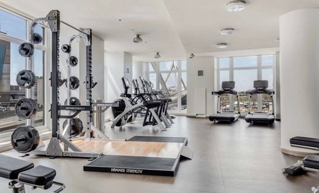 100 Lovejoy Wharf 10M, Boston, MA 02114