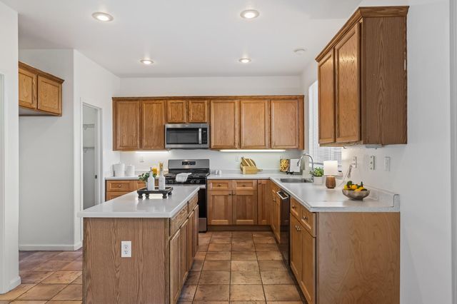 1808 Rancho Encantado Court, Modesto, CA 95358