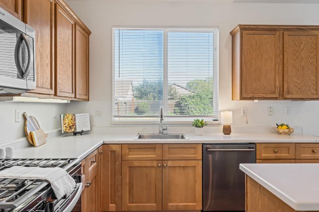 1808 Rancho Encantado Court, Modesto, CA 95358