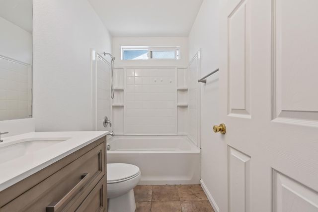 1808 Rancho Encantado Court, Modesto, CA 95358