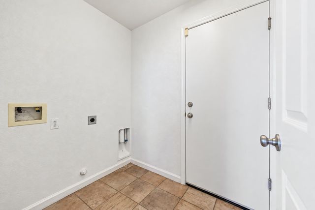 1808 Rancho Encantado Court, Modesto, CA 95358